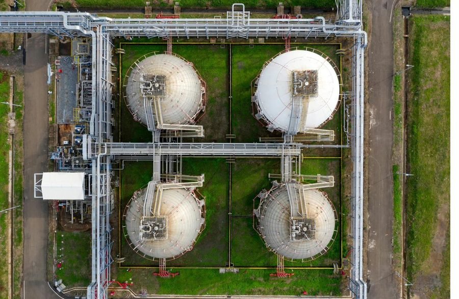 LNG storage spheres